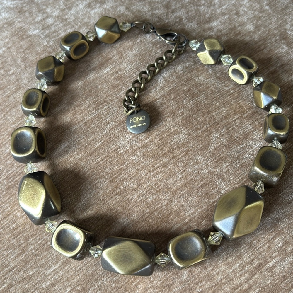 PONO resin necklace